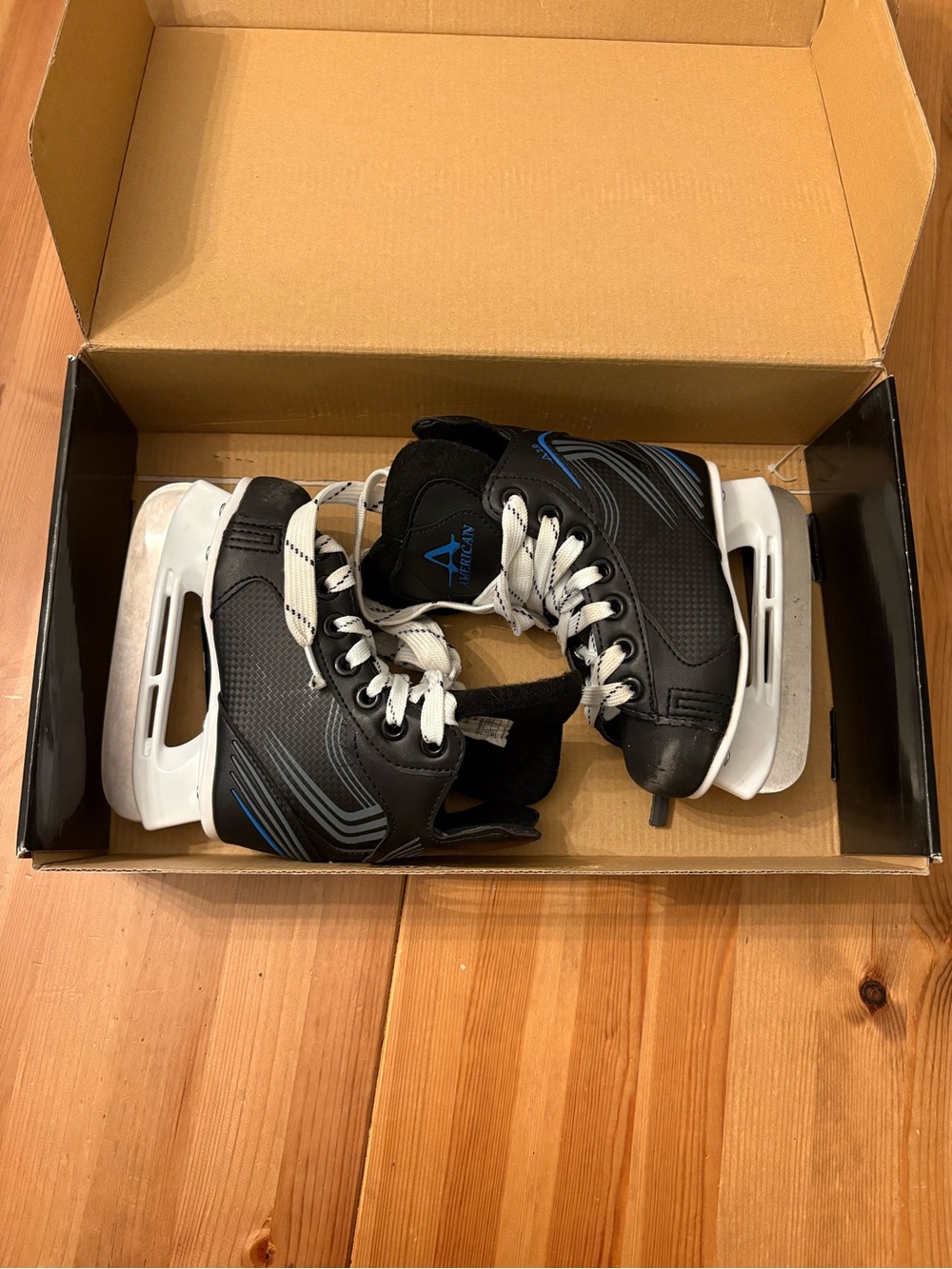 American Athletic Ice Force 2.0 Kids Ice Hockey Skates Youth 10Y With Box Winter